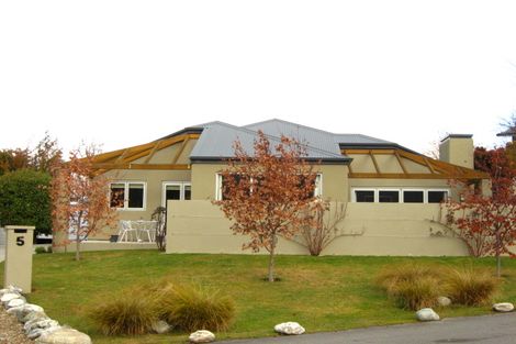 Photo of property in 5 Argyle Place, Arrowtown, 9302