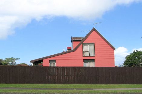 Photo of property in 2/68 Prince Regent Drive, Half Moon Bay, Auckland, 2012
