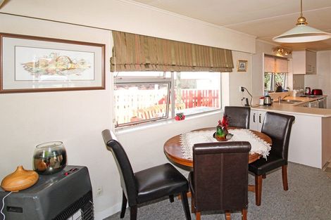 Photo of property in 78 Victoria Street, Carterton, 5713