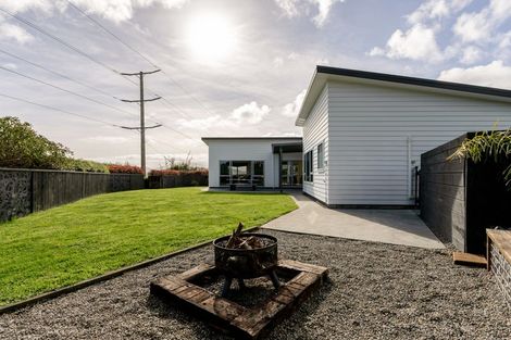 Photo of property in 17 Botany Lane, Whitby, Porirua, 5024