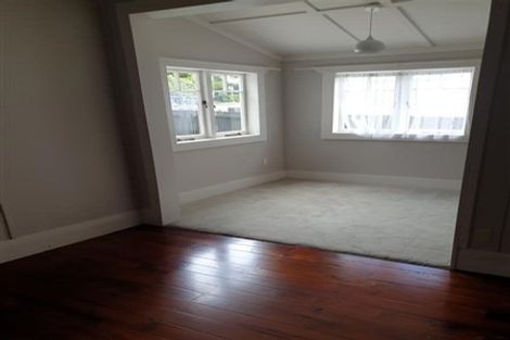 Photo of property in 1/65 Shakespeare Road, Milford, Auckland, 0620