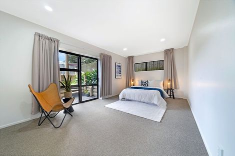 Photo of property in 2/12 Grimshaw Place, Henderson, Auckland, 0612