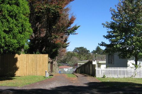 Photo of property in 13a St Catherine Crescent, West Harbour, Auckland, 0618