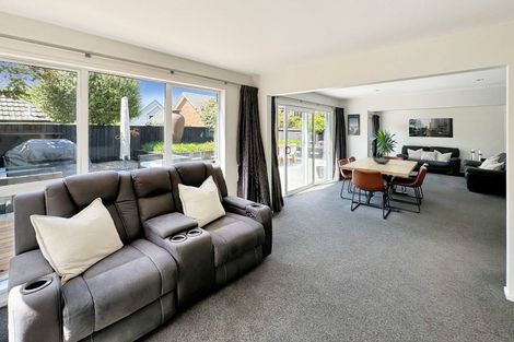 Photo of property in 70 Lake Terrace Road, Burwood, Christchurch, 8061