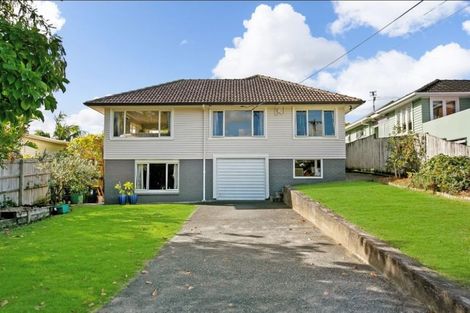 Photo of property in 10 Wharf Road, Te Atatu Peninsula, Auckland, 0610