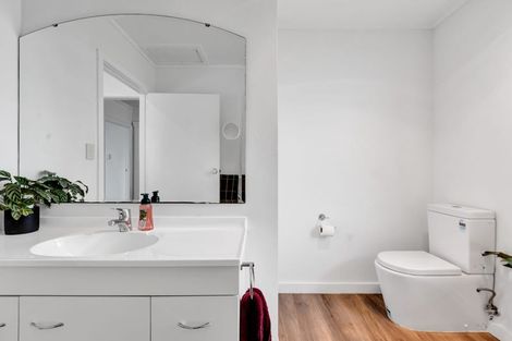 Photo of property in 3 Tupoki Street, Glen Avon, New Plymouth, 4312