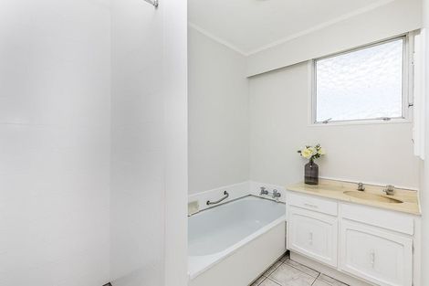 Photo of property in 17 Malaghan Grove, Johnsonville, Wellington, 6037