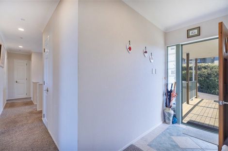 Photo of property in 8 Landel Place, Whitianga, 3510