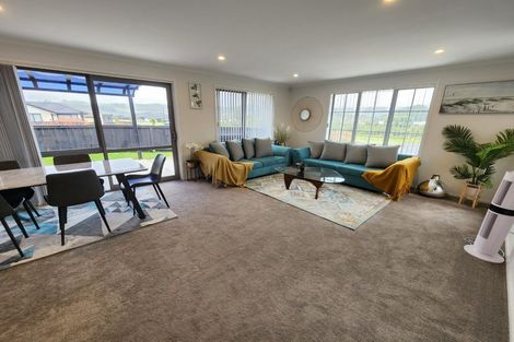 Photo of property in 23 Harriet Johnston Drive, Pokeno, 2402