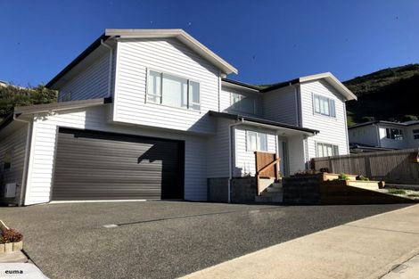 Photo of property in 5 Gatley Grove, Churton Park, Wellington, 6037
