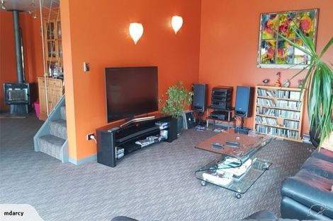 Photo of property in 2 High Road, Hawera, 4610