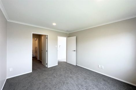 Photo of property in 22 Combat Street, Papakura, 2110