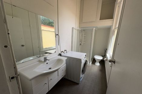 Photo of property in 1/18 Clifton Terrace, Kelburn, Wellington, 6012