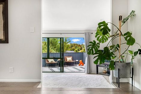 Photo of property in 1/62 Stapleford Crescent, Browns Bay, Auckland, 0630