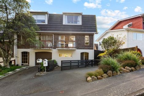 Photo of property in 3a Southern Cross Crescent, Island Bay, Wellington, 6023
