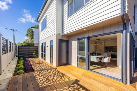 Photo of property in 15b Schnapper Rock Road, Greenhithe, Auckland, 0632