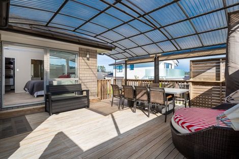 Photo of property in 98 Tapu Road, Huapai, Kumeu, 0810