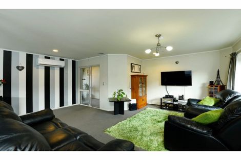 Photo of property in 28 Coleridge Place, Stoke, Nelson, 7011