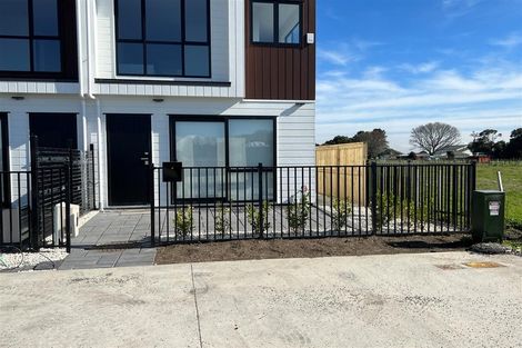 Photo of property in 31 Aramata Road, Papakura, 2110