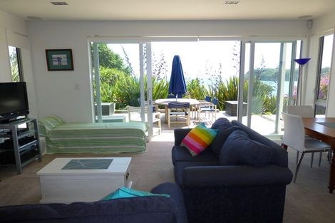 Photo of property in 10 Claude Road, Stanmore Bay, Whangaparaoa, 0932