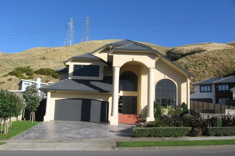 Photo of property in 61 Amesbury Drive, Churton Park, Wellington, 6037