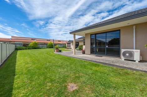 Photo of property in 8 Arataki Road, Havelock North, 4130