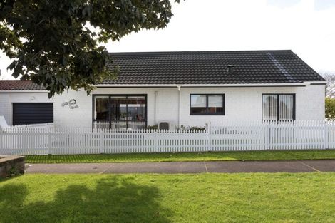 Photo of property in 2 Magnolia Drive, Westown, New Plymouth, 4310