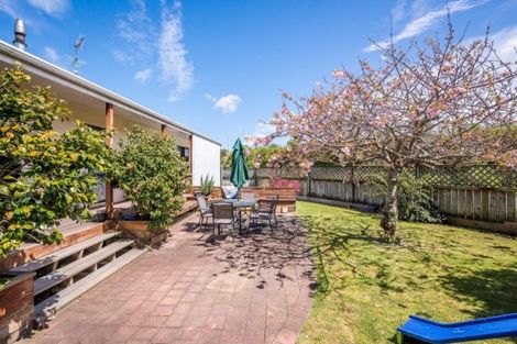 Photo of property in 8a Elder Grove, Paraparaumu, 5032