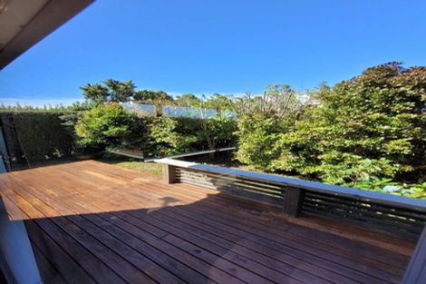 Photo of property in 15b Kinapori Terrace, Newlands, Wellington, 6037