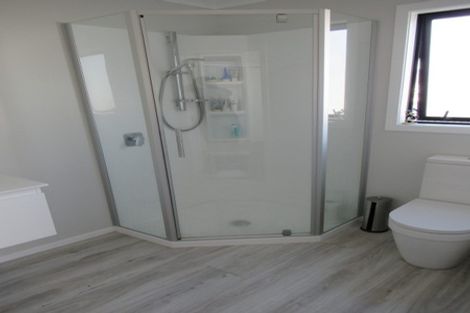 Photo of property in 6 Desert Gold Lane, Wallaceville, Upper Hutt, 5018