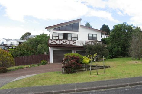 Photo of property in 12 Tesla Place, Totara Vale, Auckland, 0629