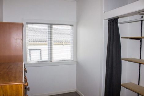 Photo of property in 1/54a Birkdale Road, Birkdale, Auckland, 0626