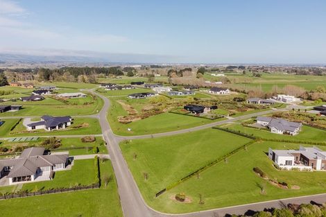 Photo of property in 2 Paterson Lane, Kelvin Grove, 4470