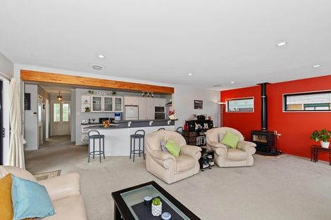 Photo of property in 57 Avonleigh Road, Green Bay, Auckland, 0604