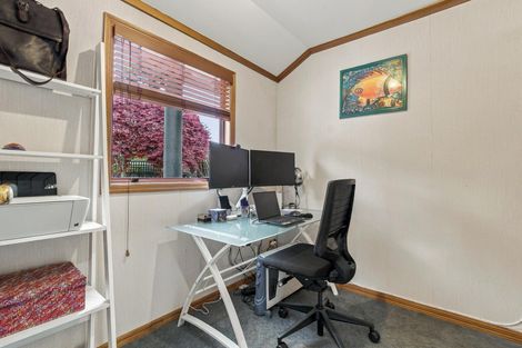 Photo of property in 12 Clare Street, Cambridge, 3434