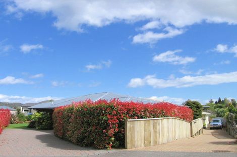 Photo of property in 2/2 Astelia Way, Waipahihi, Taupo, 3330