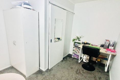 Photo of property in 11c Bamboo Grove, Kelston, Auckland, 0602