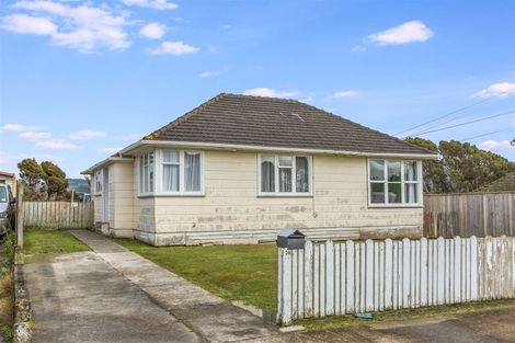 Photo of property in 14 Stevens Crescent, Ranui, Porirua, 5024