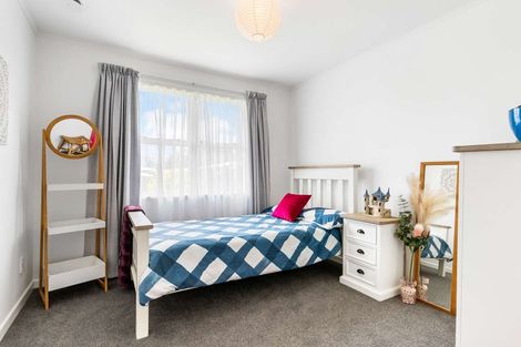 Photo of property in 47 Megan Avenue, Pakuranga Heights, Auckland, 2010