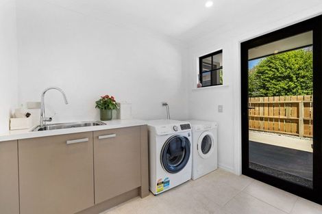 Photo of property in 11 Bridesdale Drive, Lake Hayes, Queenstown, 9304