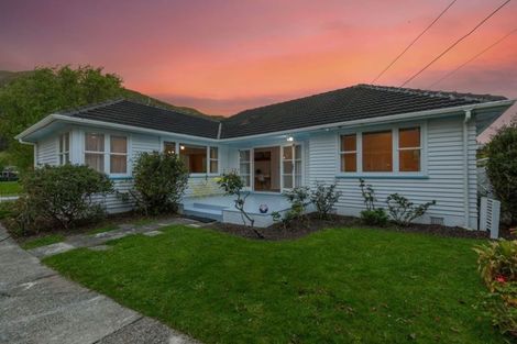 Photo of property in 165 Riverside Drive, Waiwhetu, Lower Hutt, 5010