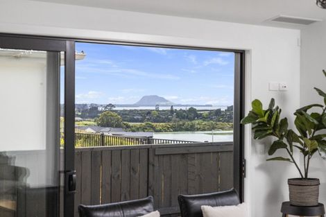 Photo of property in 9 Kahawai Place, Omokoroa, 3114