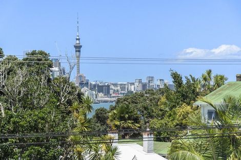 Photo of property in 1/50 Norwood Road, Bayswater, Auckland, 0622