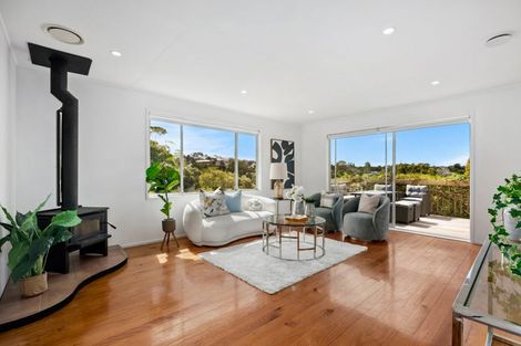 Photo of property in 3 Idyll Place, Northcross, Auckland, 0632