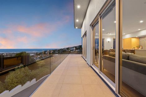 Photo of property in 4 Law Lane, Mount Pleasant, Christchurch, 8081