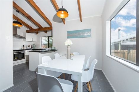 Photo of property in 6/390 West Coast Road, Glen Eden, Auckland, 0602