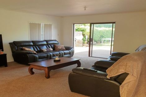 Photo of property in 19 Racecourse Road, Waiuku, 2123