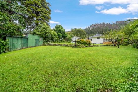 Photo of property in 489 Stokes Valley Road, Stokes Valley, Lower Hutt, 5019