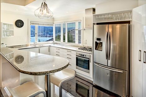 Photo of property in 43 The Crescent, Roseneath, Wellington, 6011