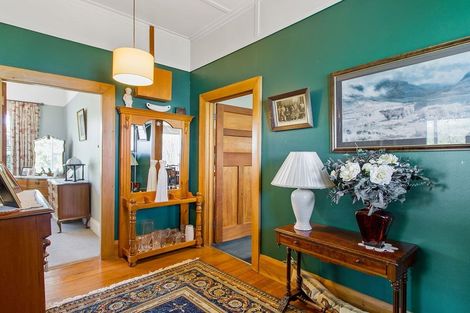 Photo of property in 12 Parsonage Road, Waimate, 7924